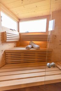 Ein Bett oder Betten in einem Zimmer der Unterkunft Der Unterwirt Guesthouse and Restaurant