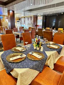 Restaurace v ubytování Golden Tulip Hotel Port Harcourt -GTPH