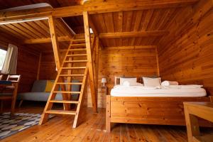 Afbeelding uit fotogalerij van Szilvásvárad Camping & Apartman in Szilvásvárad