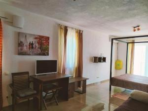 Fotografie z fotogalerie ubytování Odessa Mama v destinaci Bijela