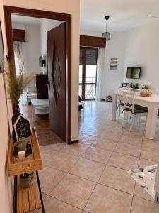 A kitchen or kitchenette at Little house Lezzeno