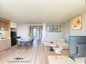 Kuchyň nebo kuchyňský kout v ubytování Apartment in resort 5 star Hội An Beach Việt Nam