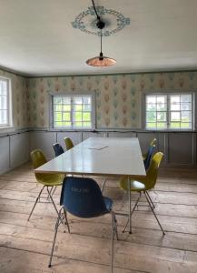 Afbeelding uit fotogalerij van Floras Haus Hostel in Schattwald