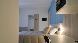 Imagem da galeria de Modernly renovated double room in a BB in Porto Viro em Porto Viro