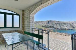 Afbeelding uit fotogalerij van Seaview Villa Marija Metajna with pool in Pag