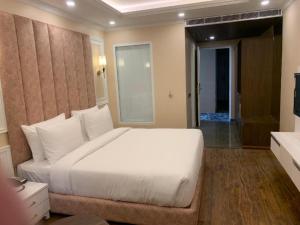 TV a/nebo společenská místnost v ubytování Claret Inn & Suites - Dalhousie