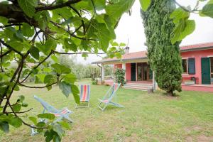 Κήπος έξω από το Villa Appartment parking with garden near the sea