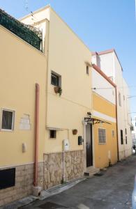 The building in which the holiday home is located