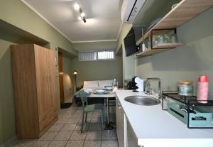Dapur atau dapur kecil di Kiko's Rooms - Centro Tropea