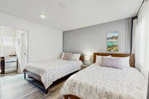 The Chalets at Kings Beach III客房内的一张或多张床位