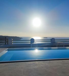 Bazen u ili blizu objekta The Cliff Reflections - Adults Only