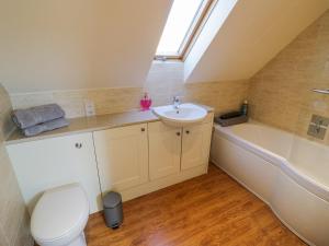 Et badeværelse på Little Barn + 17 billeder