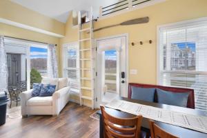 Foto dalla galleria di Our Happy Place On The River a Ottawa Altre 25 foto