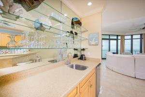 Ảnh trong thư viện ảnh của Phoenix West 1003 condo ở Orange Beach