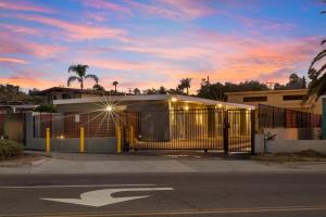 Východ nebo západ slunce při pohledu z apartmánu nebo okolí