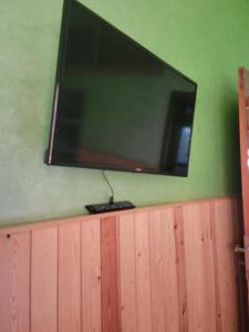 TV a/nebo společenská místnost v ubytování Ourika atlas home