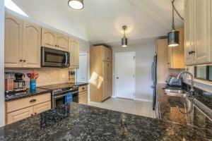 Gallery image of Hale Iolani in Princeville