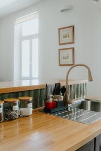 Köök või kööginurk majutusasutuses Tarlowska - Free Parking - Near Castle, Main Square & River - 3 bedroom, loggia, 2xTV 4K +39 fotot