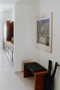 Televiisor ja/või meelelahutuskeskus majutusasutuses Tarlowska - Free Parking - Near Castle, Main Square & River - 3 bedroom, loggia, 2xTV 4K