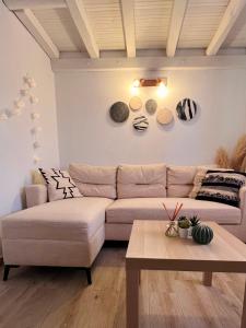 Khu vực ghế ngồi tại Tramontana House2