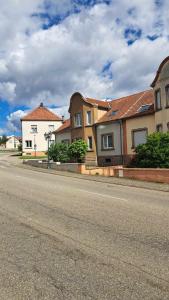 a row of houses on the side of a street at Le Sanctuaire des Etoiles in Rohrbach-lès-Bitche