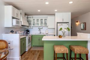 Una cocina o cocineta en Turtle Bay Kuilima Collection 101 East