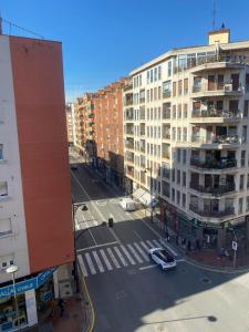 an aerial view of a city street with buildings at Tu escapada perfecta en Logroño in Logroño