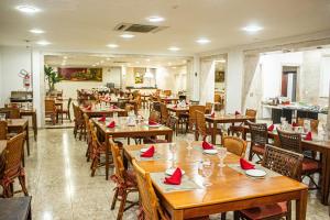 Restaurace v ubytování Radio Hotel Resort & Convention