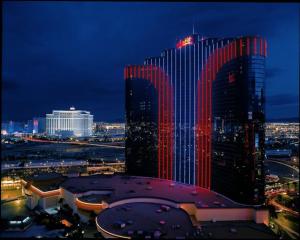 Nespecifikovaný výhled na destinaci Las Vegas nebo výhled na město při pohledu z hotelu