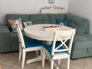 Χώρος καθιστικού στο Mare Monte Suites 1