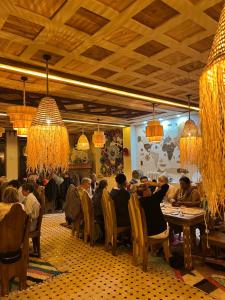 Restaurace v ubytování Gîte d'étape Tamaloute