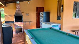 Billar de Chacara com lazer completo, Wi-Fi e pet friendly