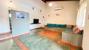 Televisor o centre d'entreteniment de Chacara com lazer completo, Wi-Fi e pet friendly