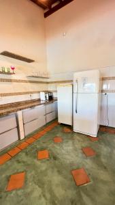 Cuina o zona de cuina de Chacara com lazer completo, Wi-Fi e pet friendly