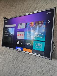 TV a/nebo společenská místnost v ubytování Refúgio Romântico com Pet Friendly 38min de ÁGUAS CLARAS BRASÍLIA