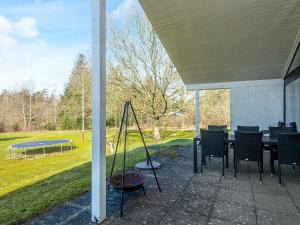 Zahrada ubytování Holiday home Skals VI