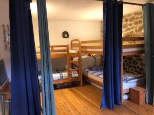 Galeriebild der Unterkunft Les pentes du chateau de Retourtour in Lamastre + 13 Fotos