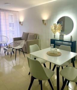 Χώρος καθιστικού στο Acogedor y elegante Apartamento