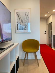 Imagen de la galería de NICE FURNISHED CONDO Downtown - Quartier des Spectacles, en Montreal