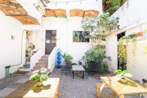 Ein Patio oder anderer Außenbereich in der Unterkunft Best Location in Sayulita + Walk to Everything