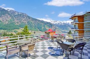 Foto sihtkohas Manāli asuva majutusasutuse !!! Hotel The Nirvana Hills By Hotel Manu !!! A Luxury Stay With Mountain View!!!Couple Friendly!!! Balcony Rooms!!!Open Terrace With 360 View!!! galeriist