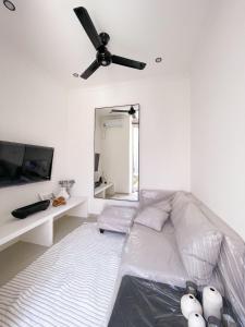 Телевизор и/или развлекательный центр в Brand New Villa in Canggu