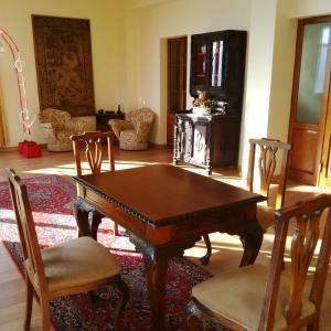 Istumisnurk majutusasutuses Cadorna Chalet
