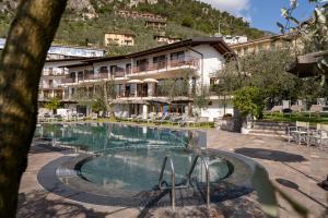 Bazén v ubytovaní Hotel Coste alebo v jeho blízkosti
