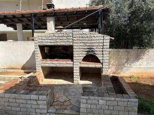 Το κτήριο όπου στεγάζεται  το διαμέρισμα