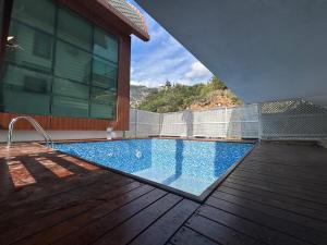 Bazén v ubytování Alanya Bektas Private Villa nebo v jeho okolí