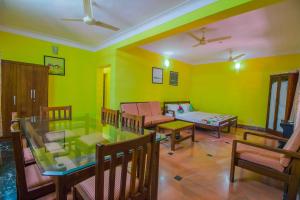 Posezení v ubytování Hotel O Keegan Palms bhk