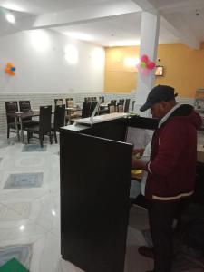 Imagen de la galería de Golden Lip Hotel, en Bhiwadi