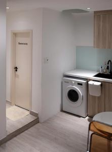 Köök või kööginurk majutusasutuses BenHouse the Dorm +15 fotot