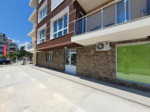 Το κτήριο όπου στεγάζεται  το διαμέρισμα